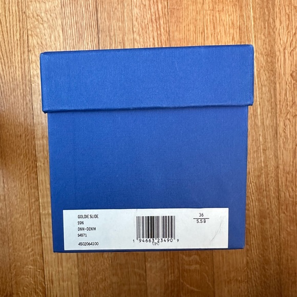 Stuart Weitzman Goldie Slide Size 36/5.5 Denim/Pearl - Picture 3 of 3